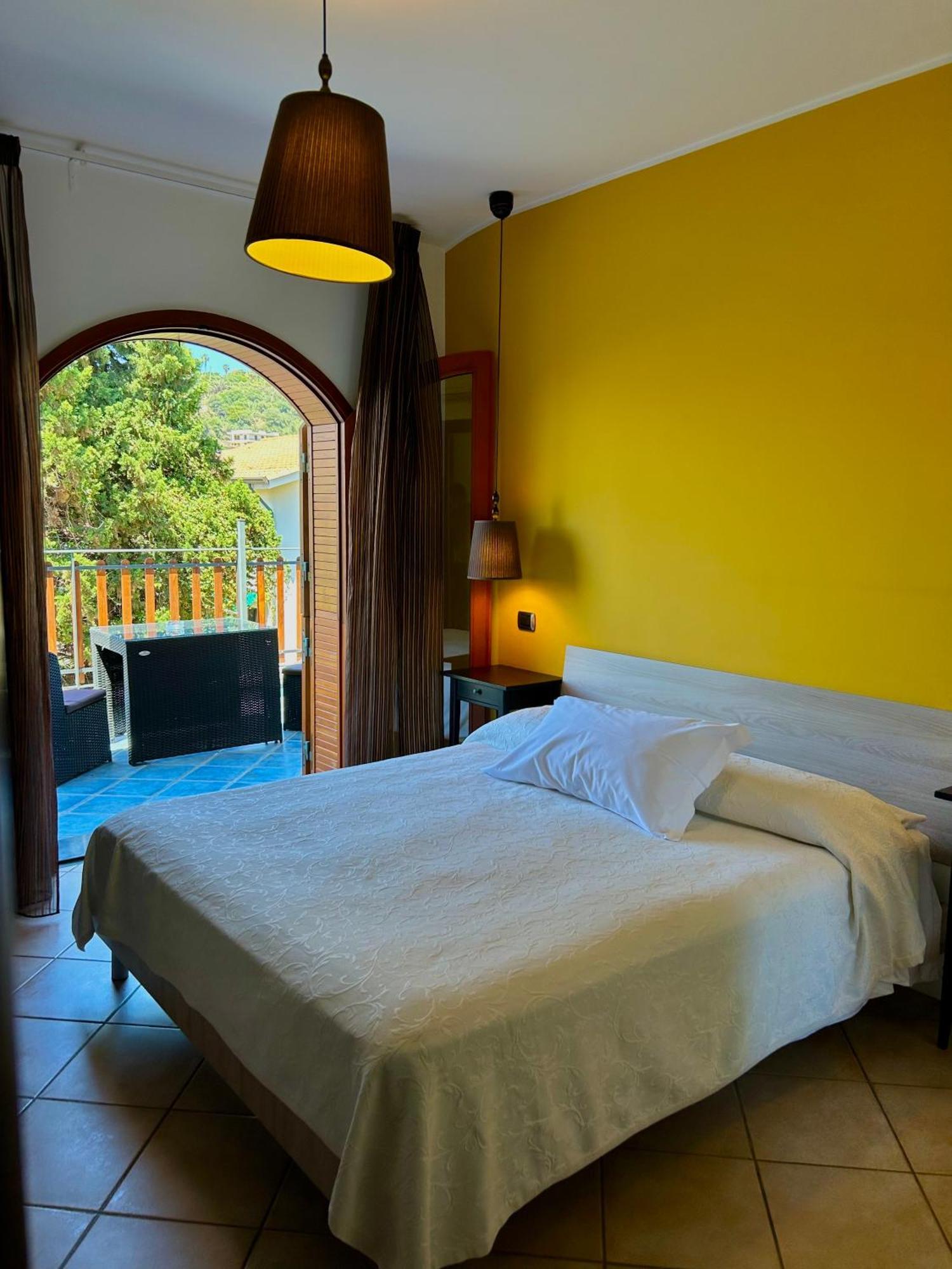 B&B Villa Rodriguez Милацо Екстериор снимка